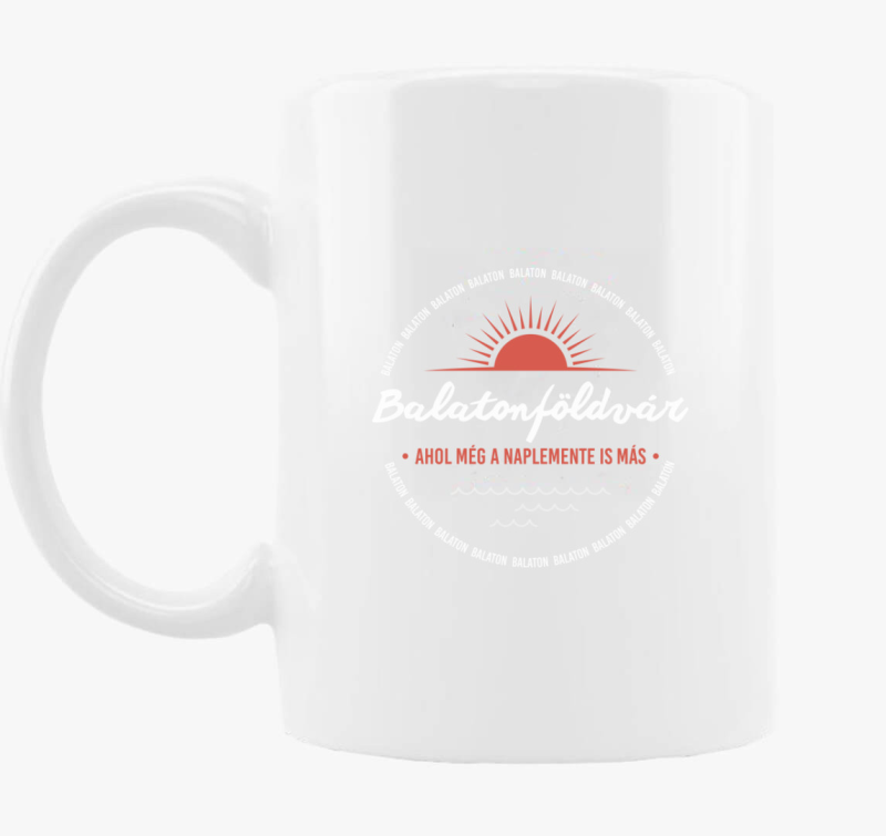 Balatonföldvár, ahol még a naplemente is más bögre