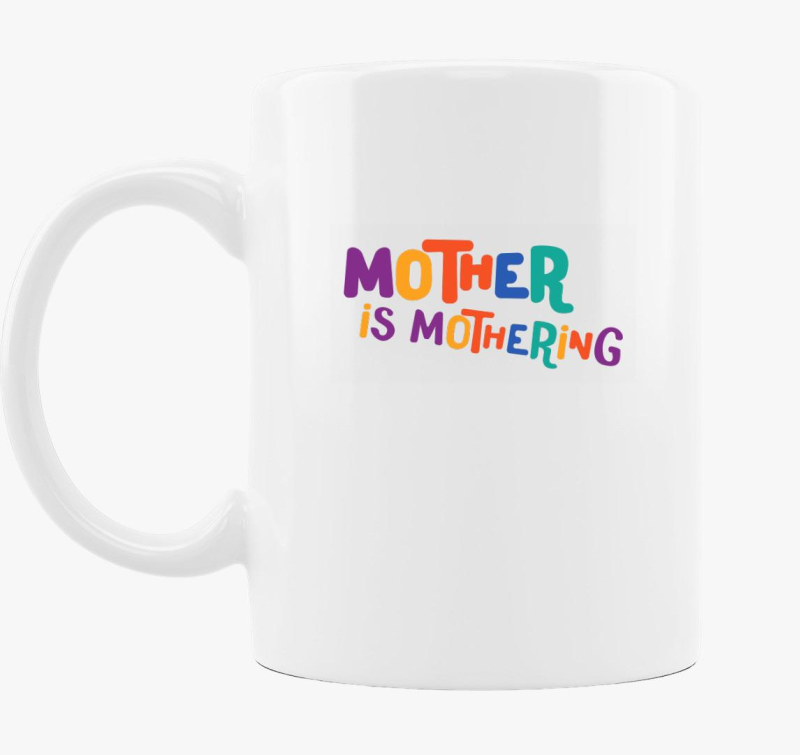 Mother is mothering Taylor Swift bögre