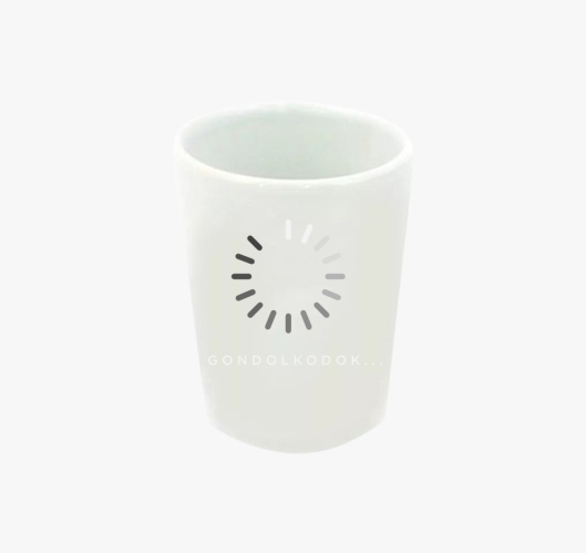 Gondolkodok töltés feles pohár...