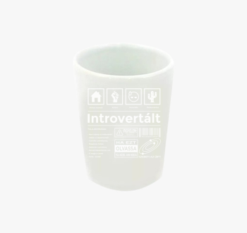 Introvertált vicces ...