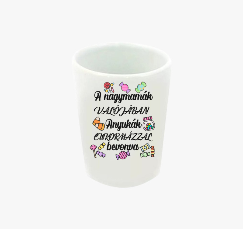 A nagymamák valódi kiléte feles pohár