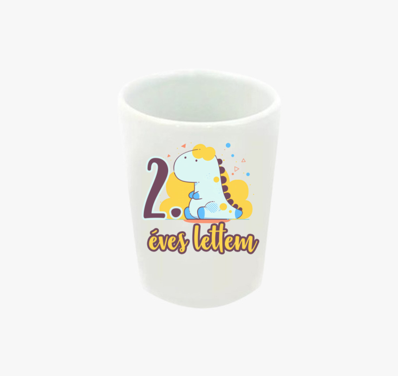 Dinós 2 éves lettem feles pohár