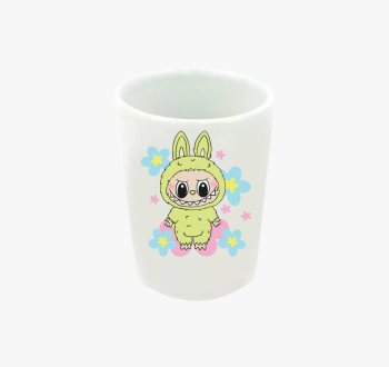 Labubu virágokkal fe...