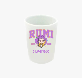 Rumi Hunter feles po