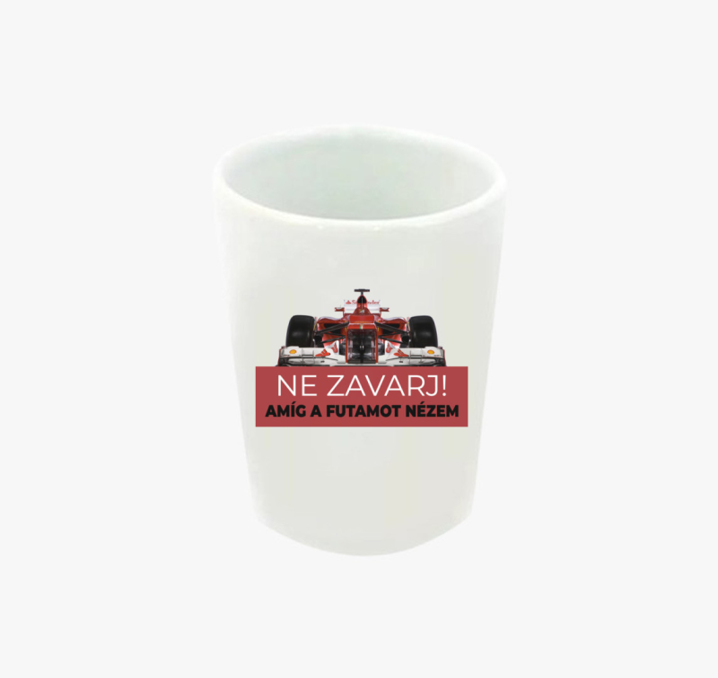 Futamot nézek ne zavarj feles pohár