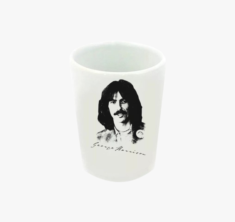 George Harrison feles pohár