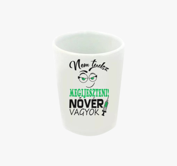 Nővér vagyok nem tud...