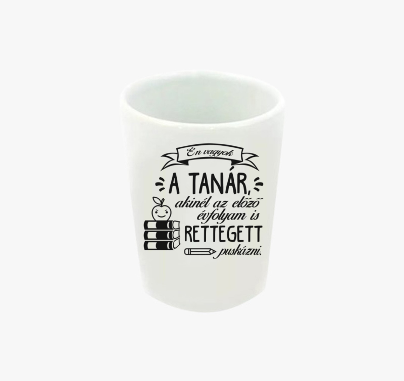 Rettegett tanár feles pohár