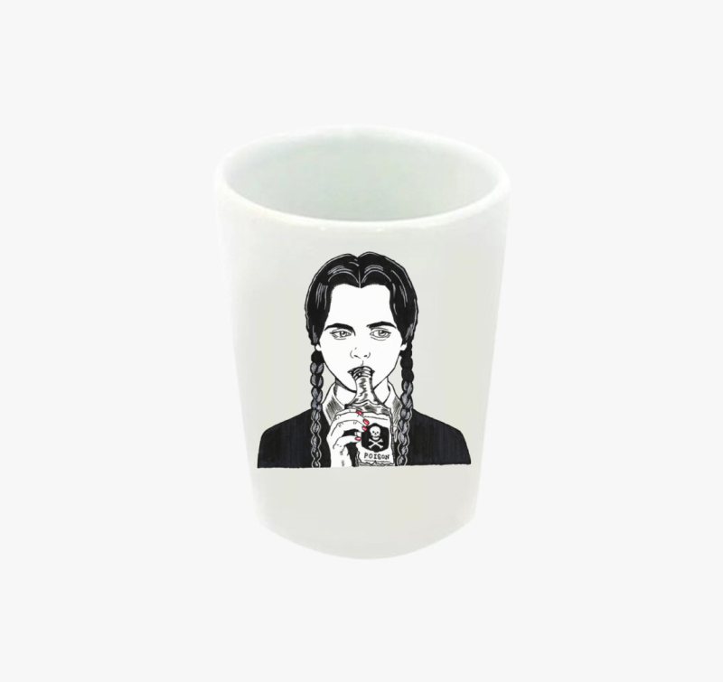 Mérget ivó Wednesday feles pohár