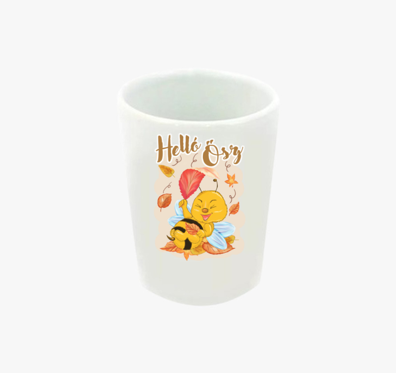 Helló ősz méhecske játszik gyerek feles pohár