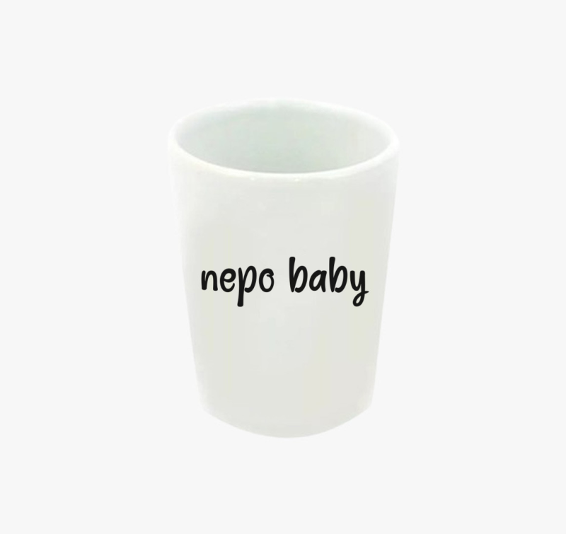 Nepo baby feliratos feles pohár