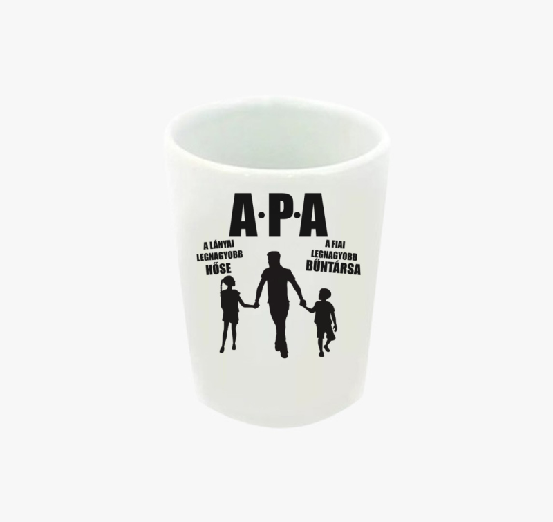 Apa lánya és fia gyerekekkel feles pohár