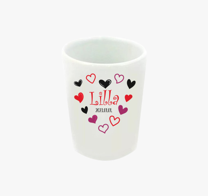 Egyedi neves, évszámos szivecskés feles pohár