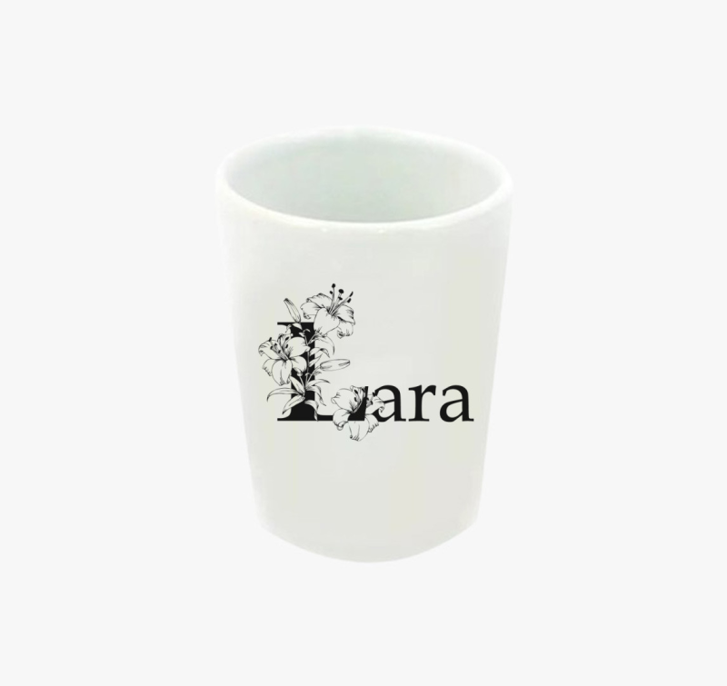 Lara feles pohár