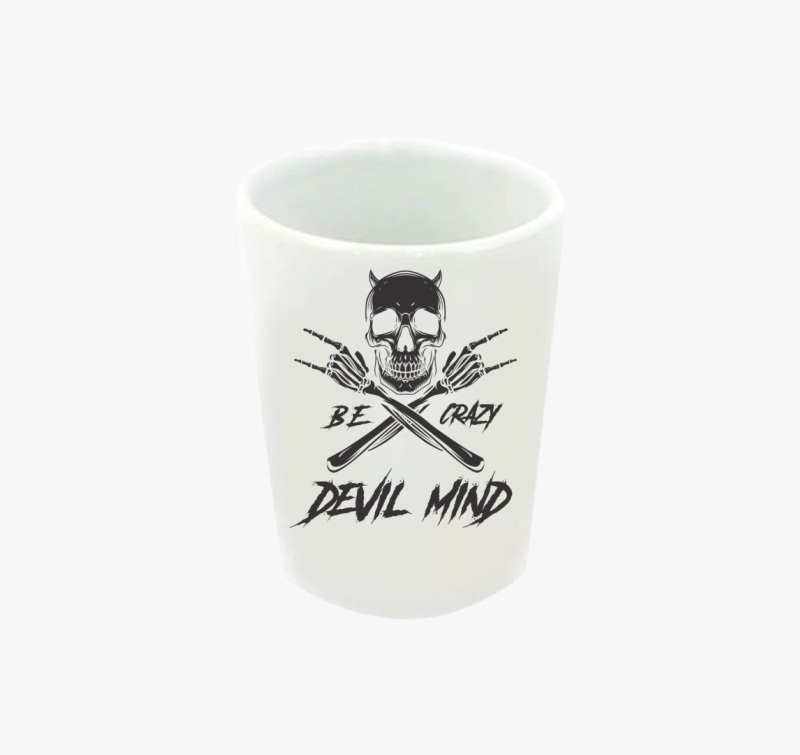 Devil mind feles pohár