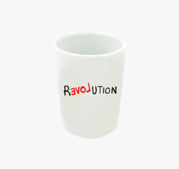 Revolution feliratú ...