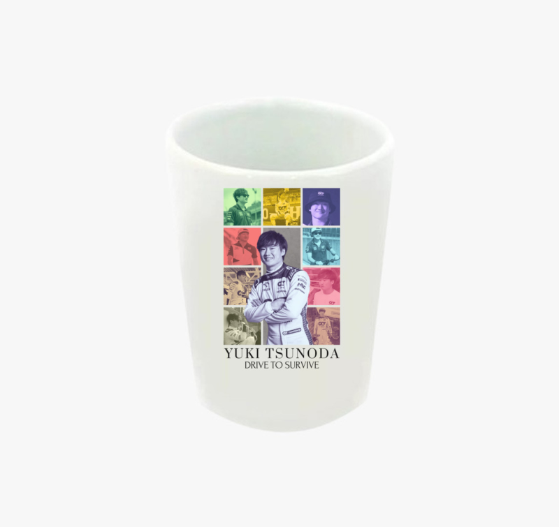 Yuki Tsunoda F1 feles pohár