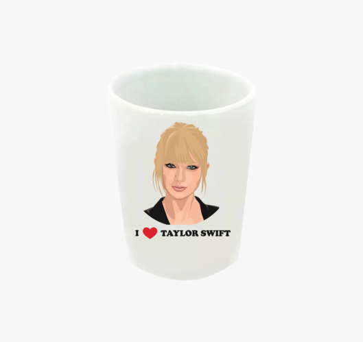 Love Taylor feles pohár