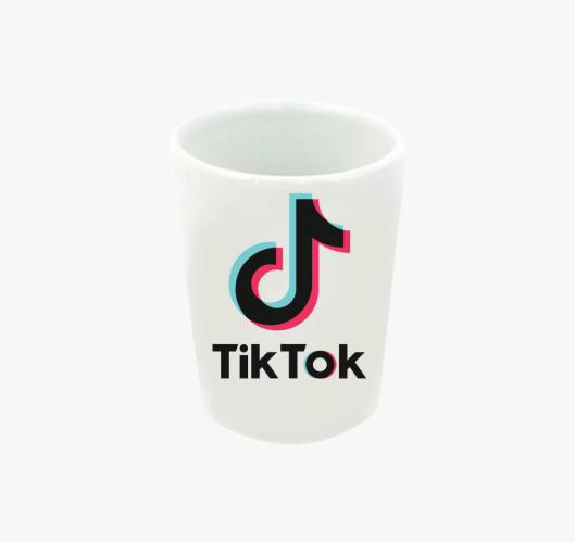 TikTok feles pohár