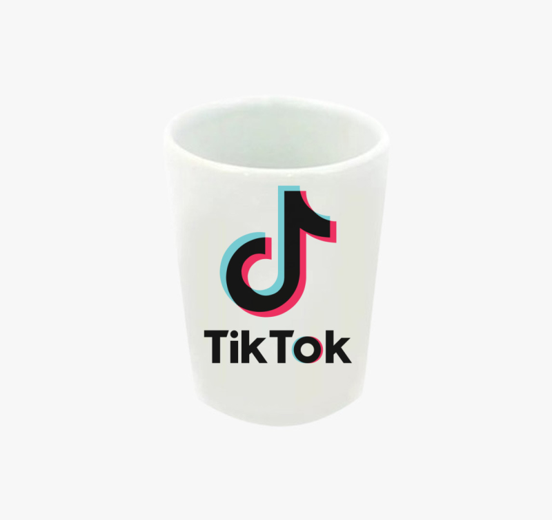TikTok feles pohár