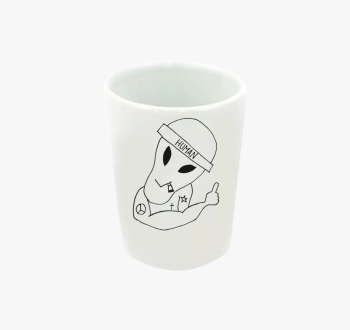 Tetovált UFO sapkába...