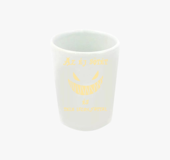 Éj sötét feles pohár