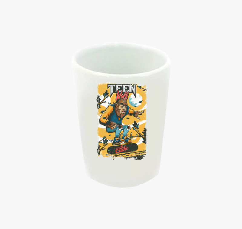 Farkasbőrben sorozatos feles pohár