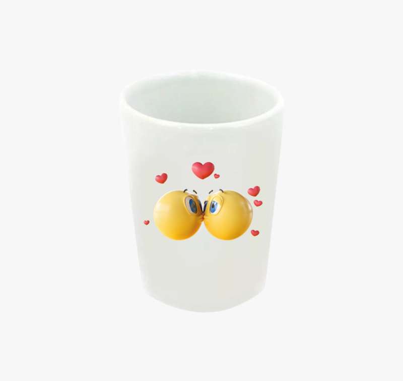 Csókos emojik feles pohár