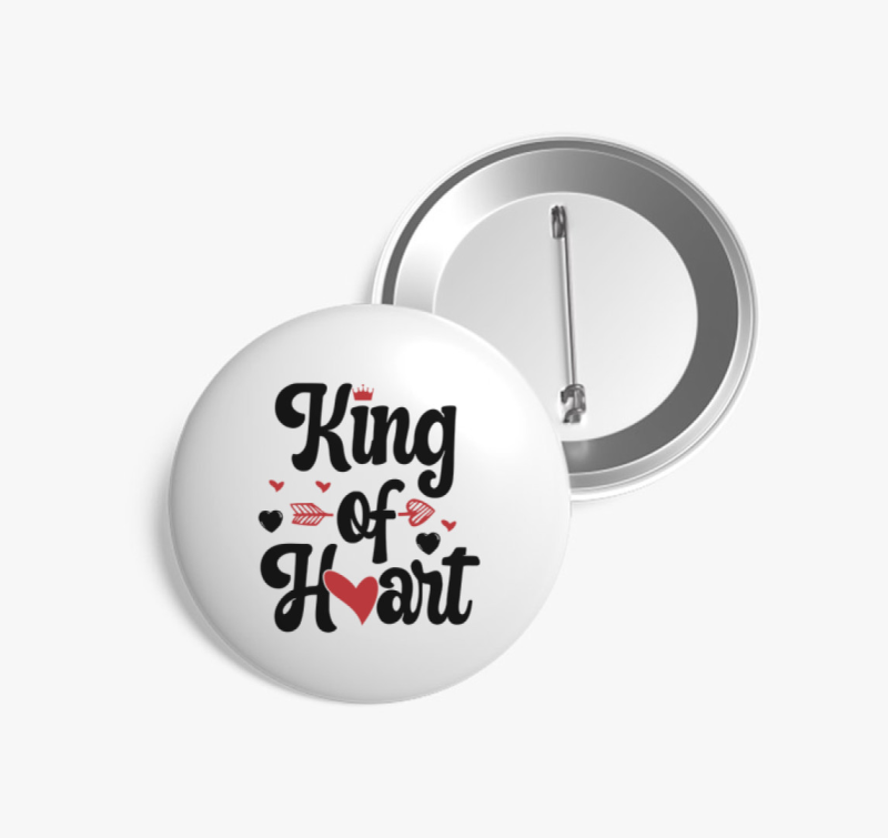 A szívem királya kitűző