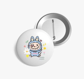 Boldog labubu kitűző