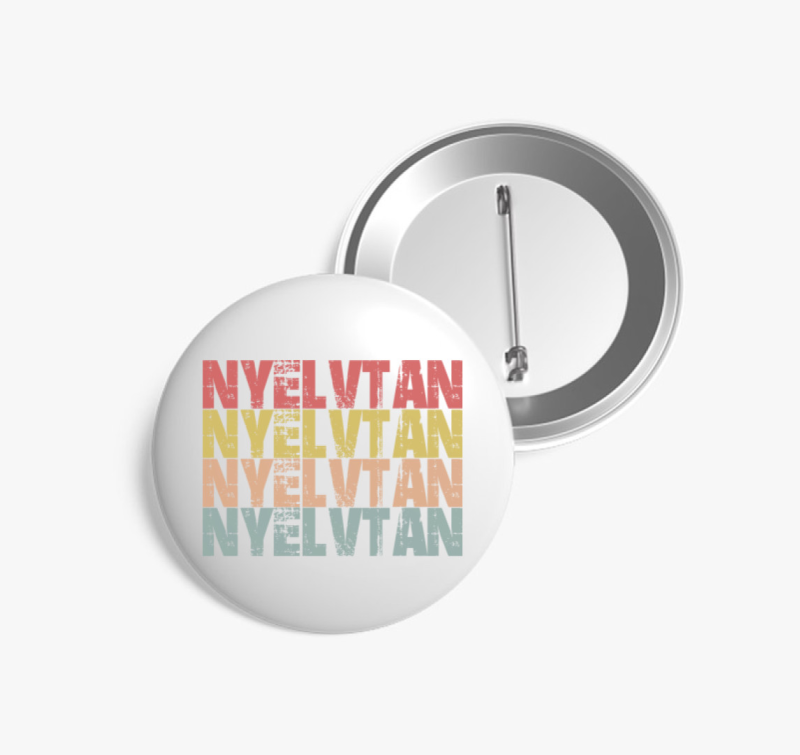 Nyelvtan feliratos kitűző