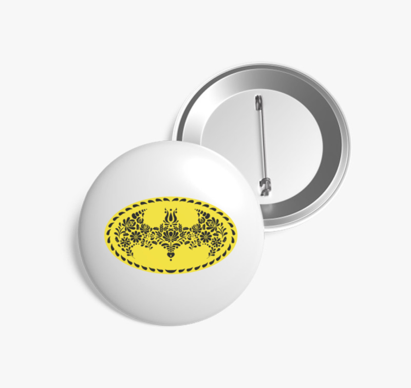 Magyar motívumos repülő egér kitűző