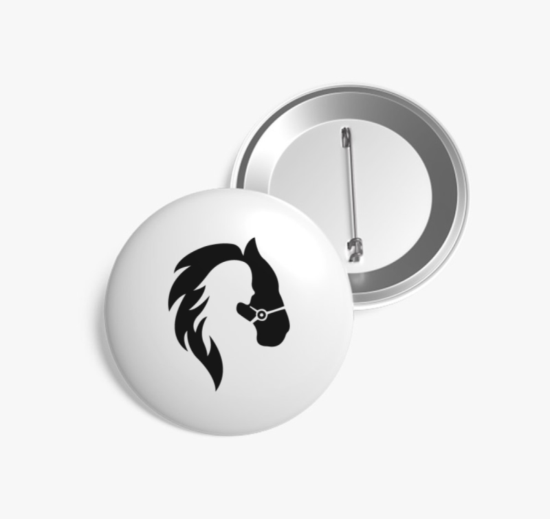 Lovas szerelem kitűző