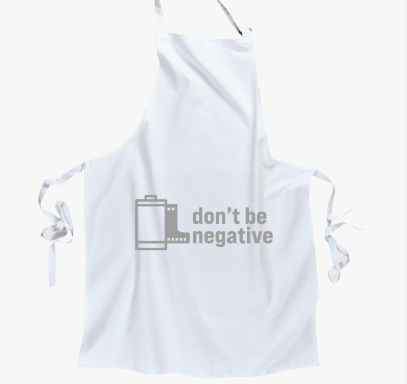Don't be negative szürke mintás kötény