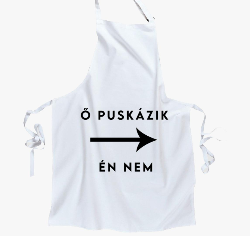 Ő puskázik kötény