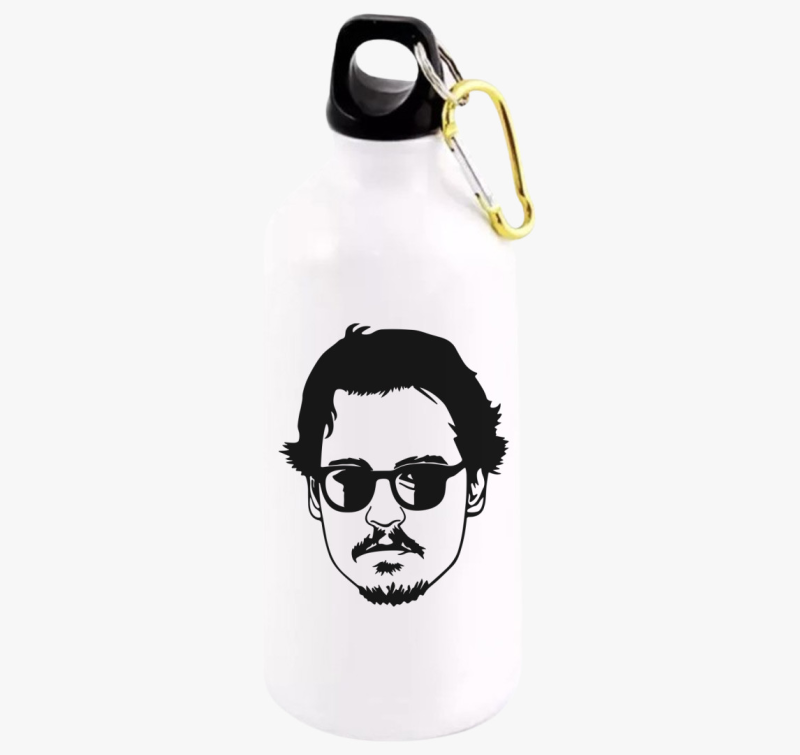 Johnny Depp kulacs