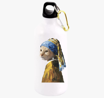 Cat with pearl earri