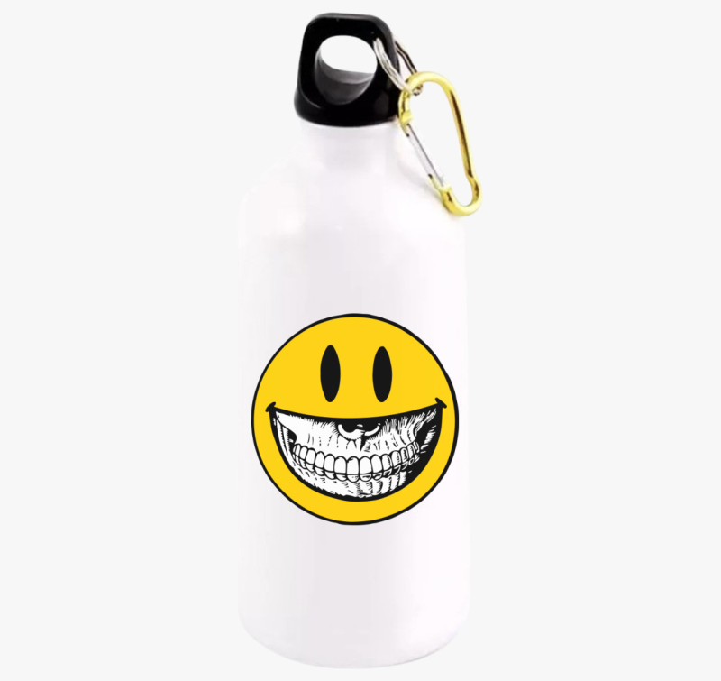 Koponyás smiley kulacs