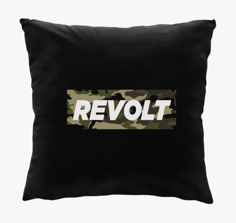 Terepminta emblémás design párna