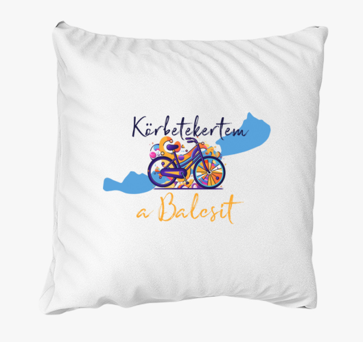 Körbetekerem a Balatont párna...