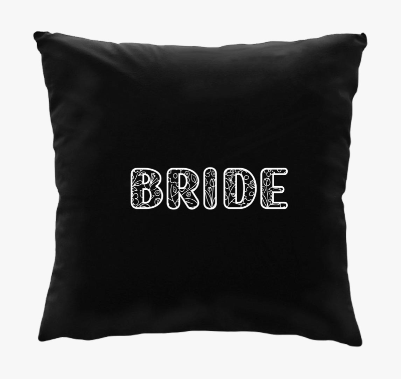 Bride fehér virágos betűs párna