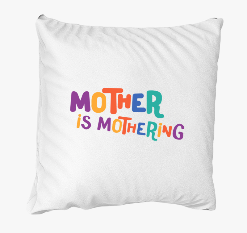 Mother is mothering Taylor Swift párna