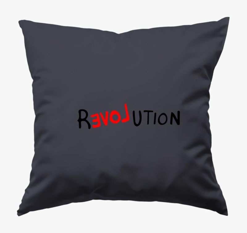 Revolution feliratú párna
