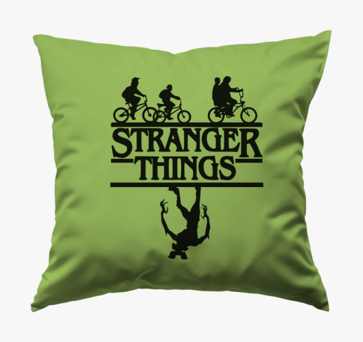 Stranger Things 2 sziluett pár...