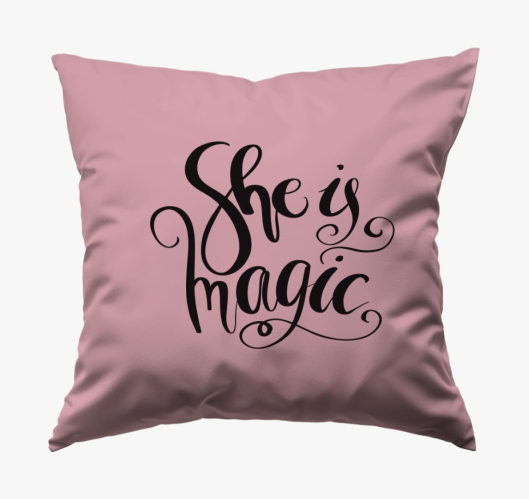 She is magic párna