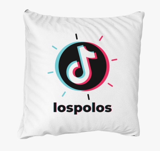 TikTok párna-saját névvel