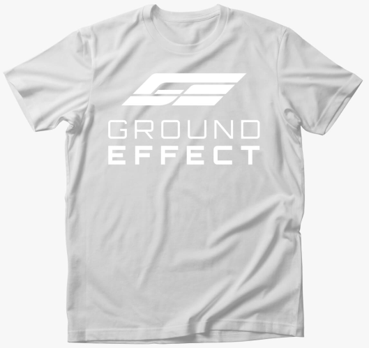 GE – nagy, fehér logós póló...