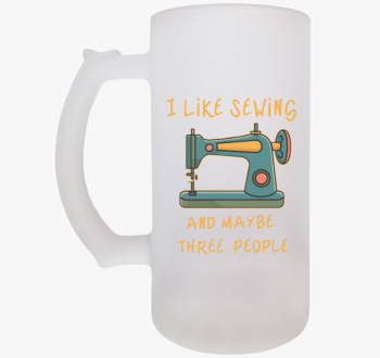 Sewing and 3 people ...