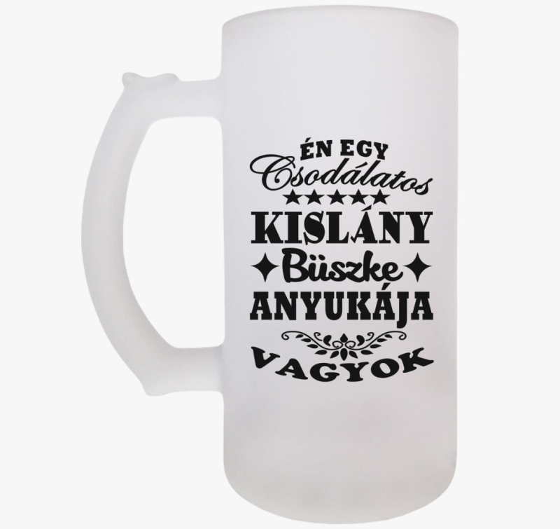 Csodálatos kislány büszke anyukája söröskorsó