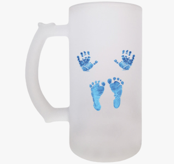 Kezek és lábak sörös